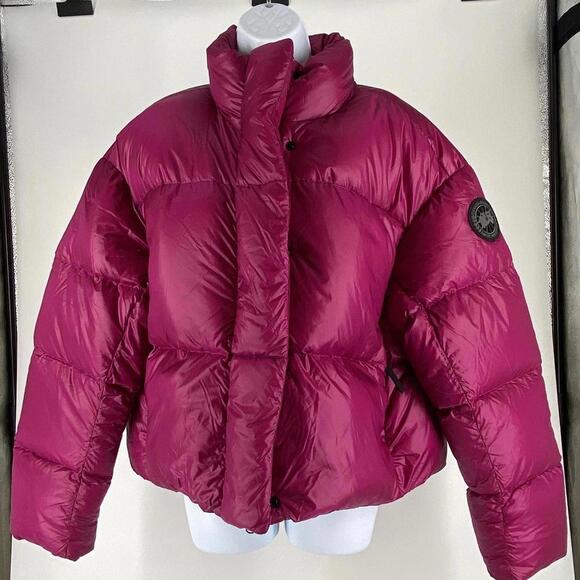 Stylish Canada Goose Cropped Puffer Jacket - Trendy Magenta Color NWTs - Picture 1 of 7